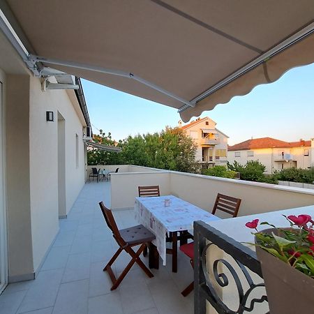Guesthouse Emma Zadar Exteriör bild